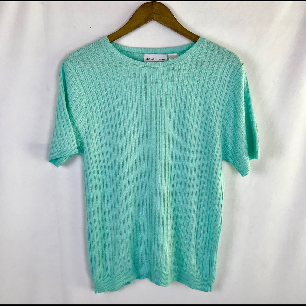 Alfred Dunner Short Sleeved Size Small.